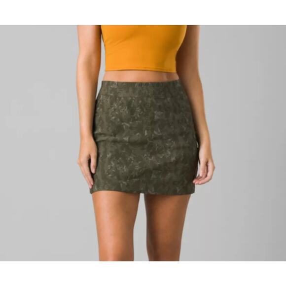 Prana Dresses & Skirts - Prana Womens Halle E-Waist Skort II Evergreen Camo Recycled Nylon Stretch Size 8